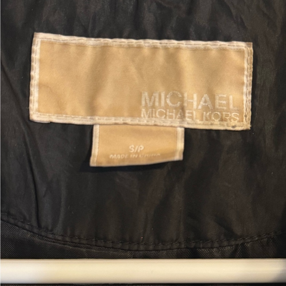 MICHAEL Michael Kors Black Puffer Jacket - Picture 3 of 12